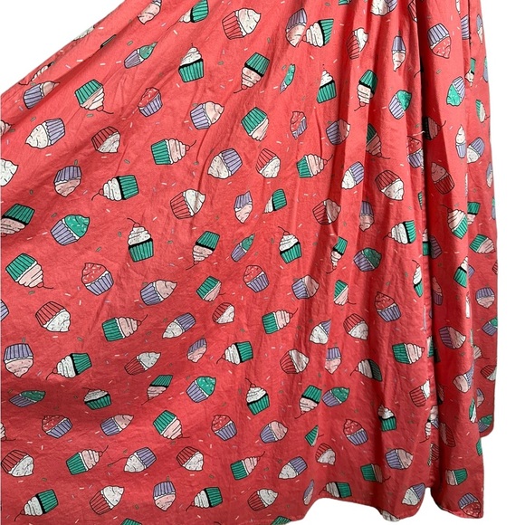 Torrid Fit Flare Poplin Cupcake Print Dress Size 3 - Picture 9 of 17